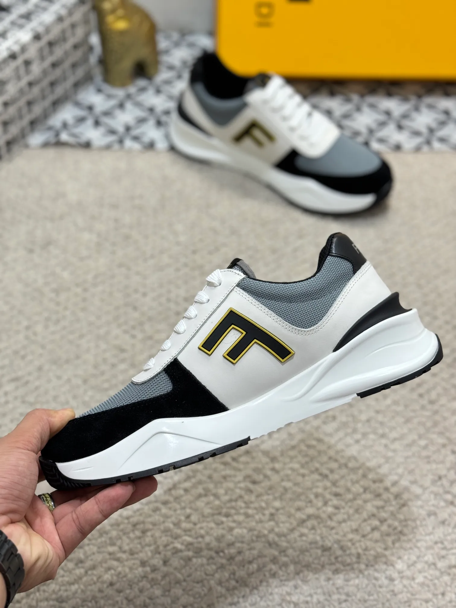 Men's men's shoes 💰520 [New style] 🦥🦥 Original quality - Fendi ◾️▫️F D🆕 Spring and summer new men's slip-on sneakers, with elastic straps, side zippers, and corrugated soles engraved with F. Embossed Fendi Flow lettering on the heel. Mixed material of high-tech fabric and black suede. FF graphic tongue. Ultra-light and wear-resistant EVA sole. Size: 38-44 (45 customized